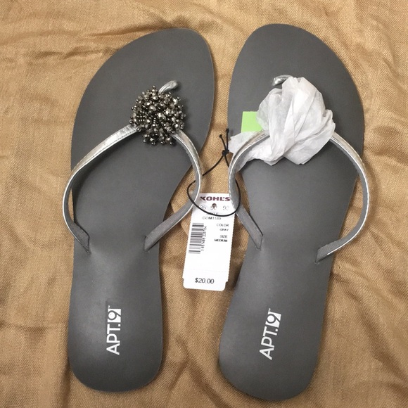 Apt. 9 Shoes - Apt 9 Flip Flops